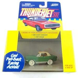 Johnny Lightning Thunderjet 500 WHITE Lightning Ford Mustang Green Pull Back